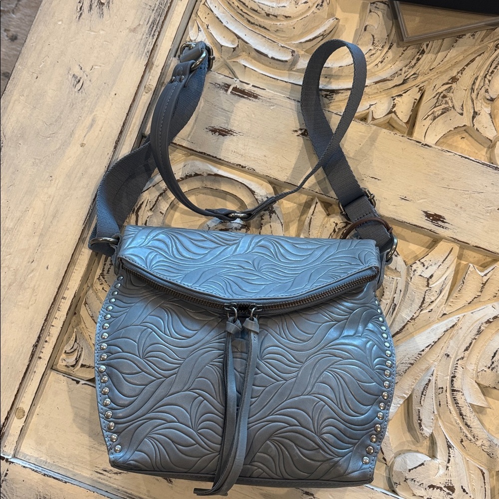 NWOT The Sak Silver Lake Flap Crossbody Bag blue Leather Floral Embossed Boho